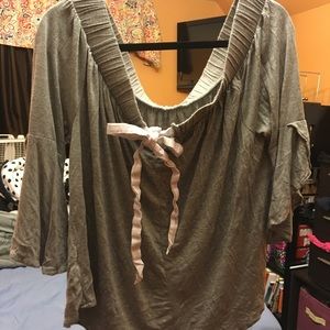 Gray, Off the shoulder, 3/4 sleeve shirt w/ bow